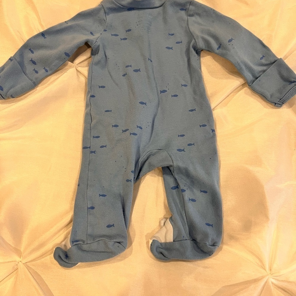 Carter's Blue Shark Footed Onesie size NB - Picture 7 of 7